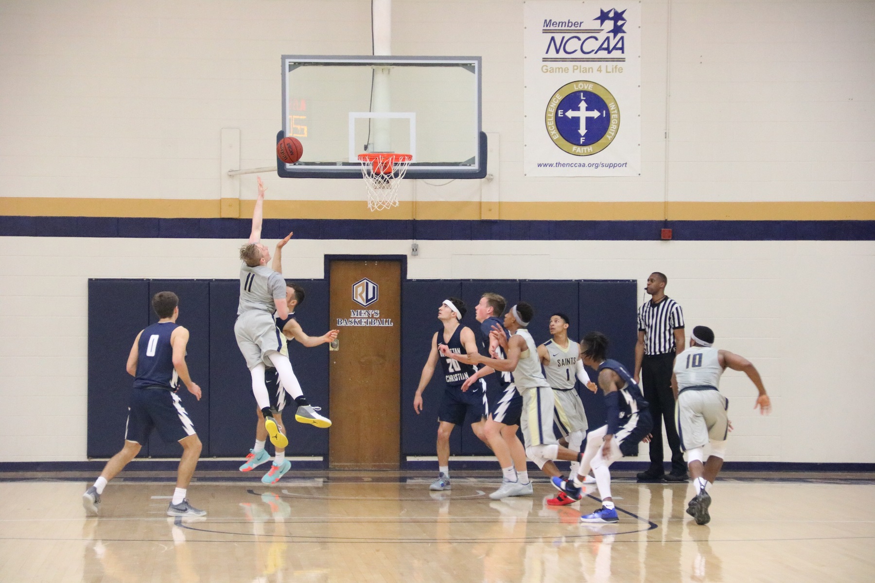 Men's Basketball wins 5th straight